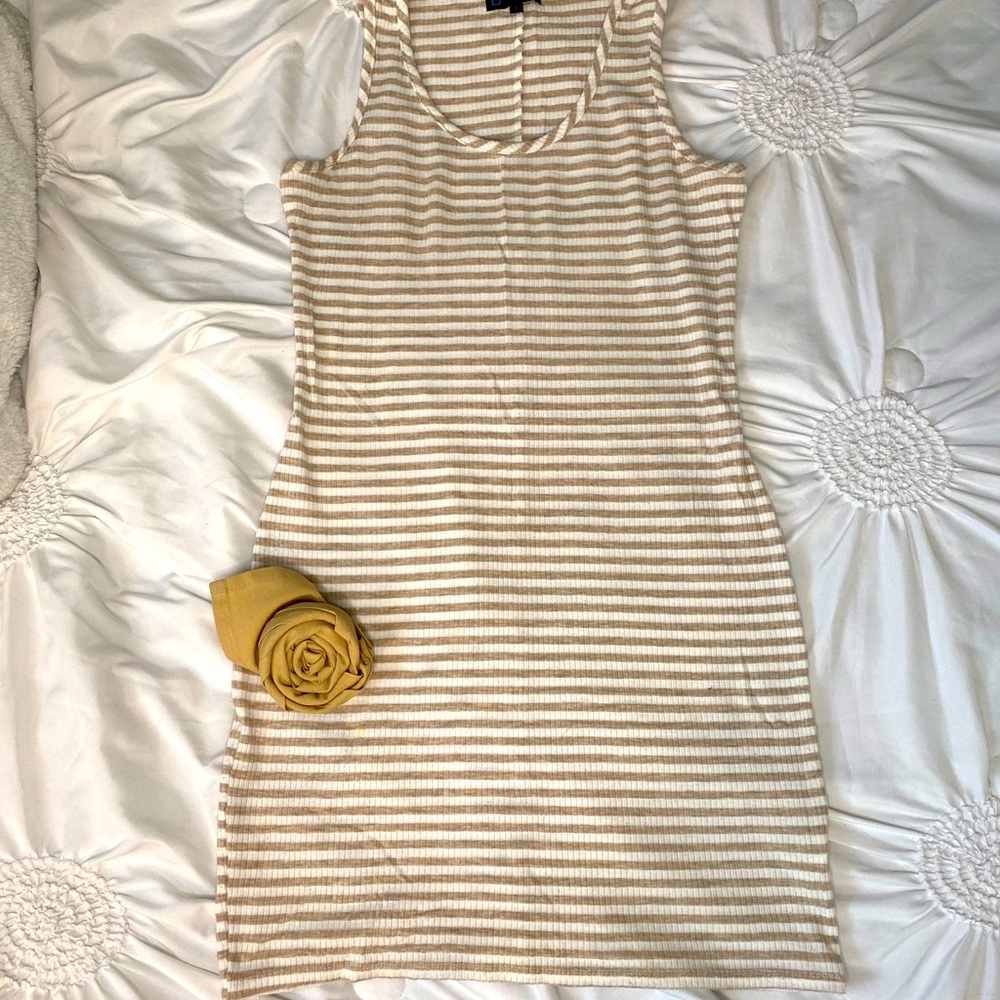 Striped dress 🤍3 for $12